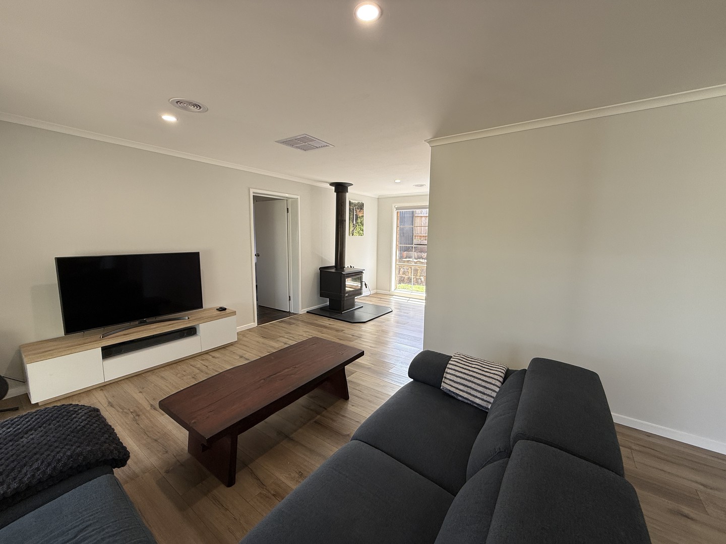 102 Sutherland StreetKilmore, vic 3764  - Leased, Kilmore - Thumbnail 6