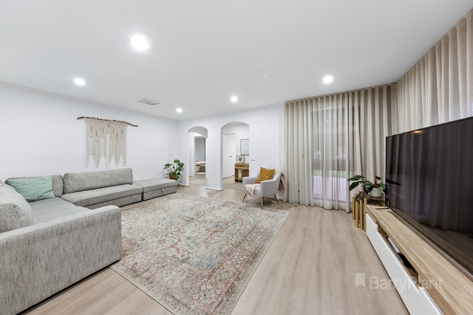 102 Tamar Drive, Deer Park, VIC 3023, Deer Park - Thumbnail 3