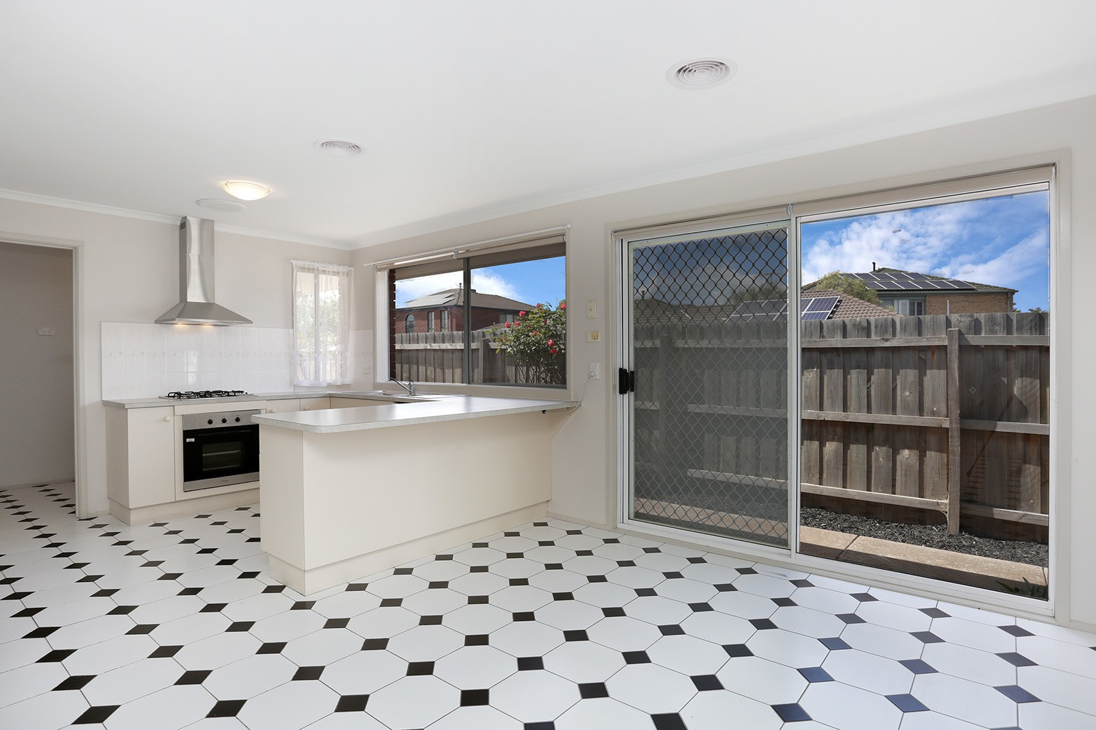 102 Westmill Drive, Hoppers Crossing, VIC 3029, Hoppers Crossing - Thumbnail 5