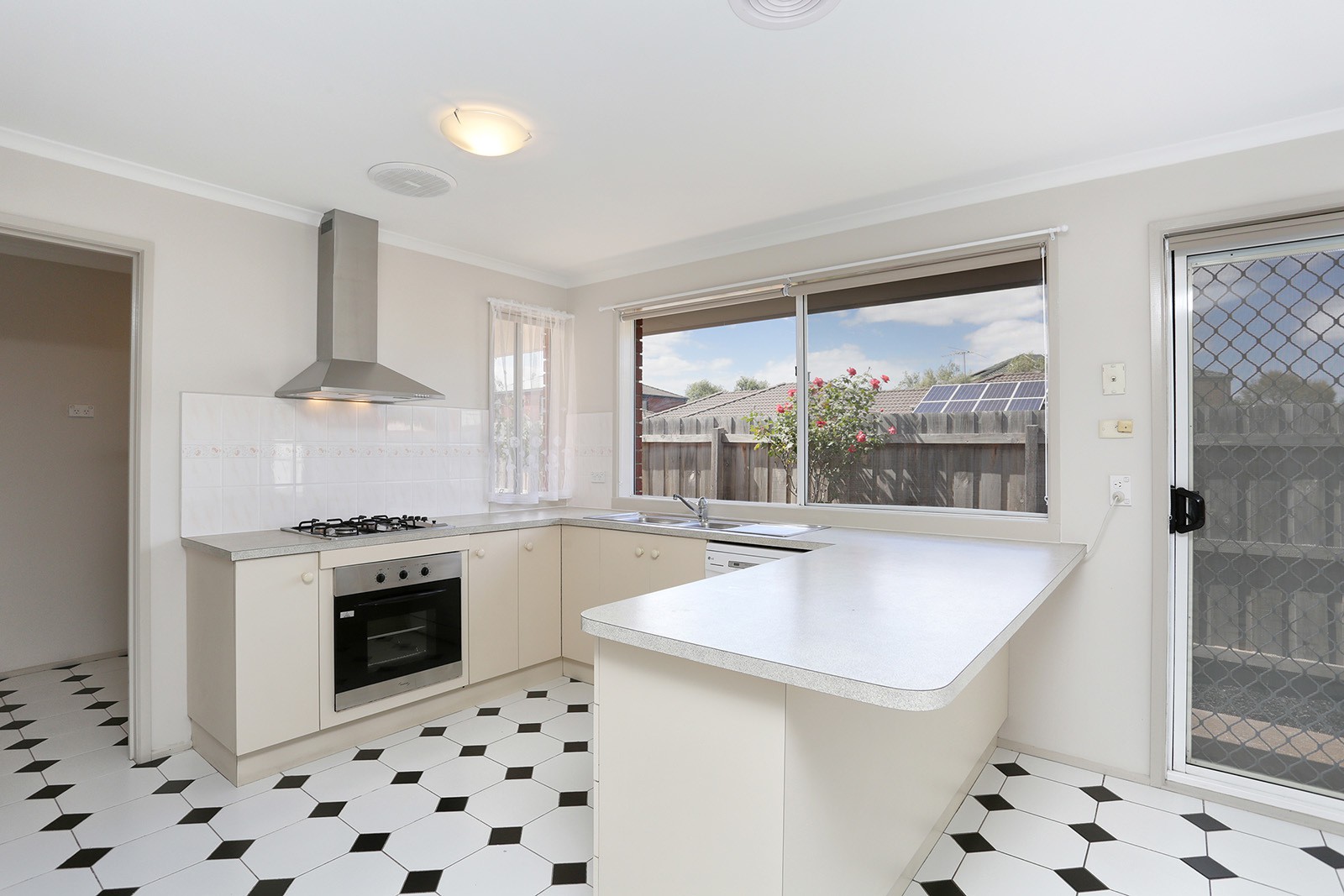 102 Westmill Drive, Hoppers Crossing, VIC 3029, Hoppers Crossing - Thumbnail 6