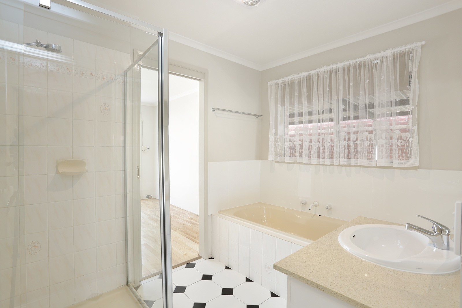 102 Westmill Drive, Hoppers Crossing, VIC 3029, Hoppers Crossing - Thumbnail 7