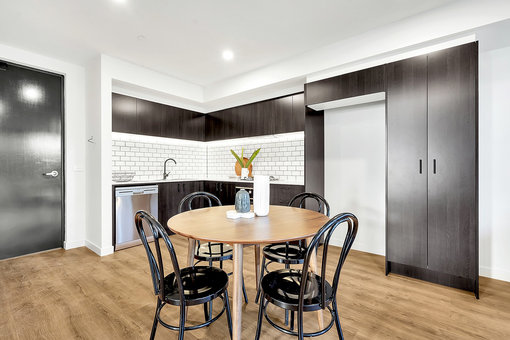 103/2 Fortitude Drive, Craigieburn, VIC 3064, Craigieburn - Thumbnail 2