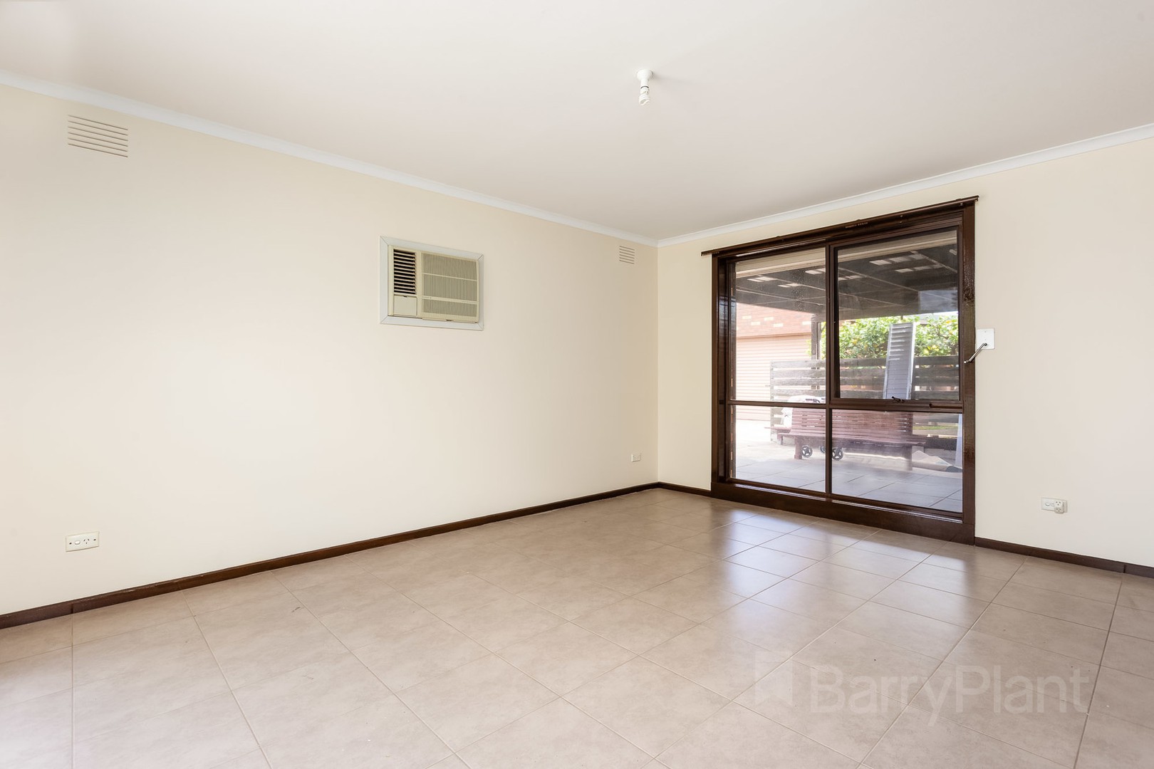 103 Duncans Road, Werribee, VIC 3030, Werribee - Thumbnail 3
