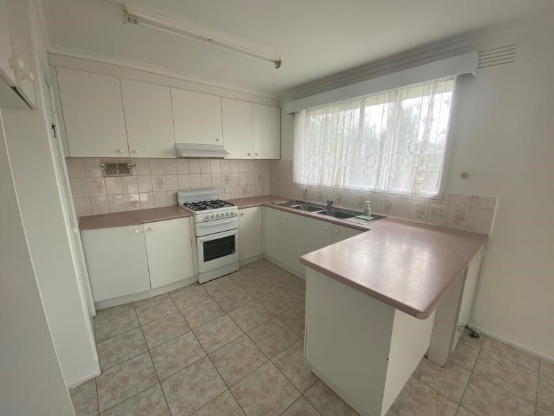 103 South Circular Road, Gladstone Park, VIC 3043, Gladstone Park - Thumbnail 2