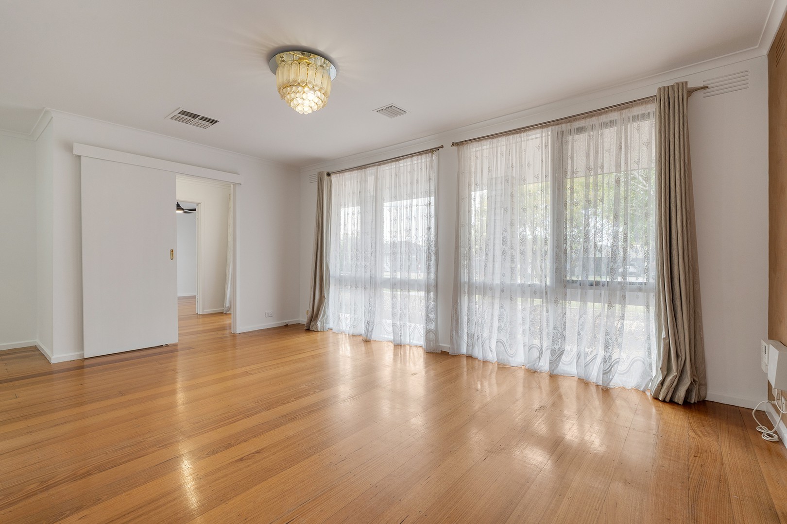 103 South Circular Road, Gladstone Park, VIC 3043 - Thumbnail 2 - 02/03/2026