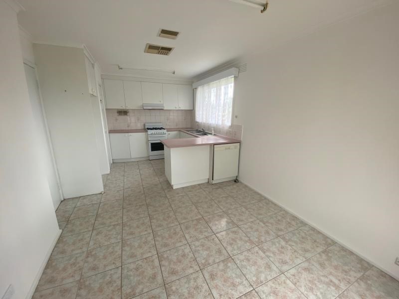 103 South Circular Road, Gladstone Park, VIC 3043, Gladstone Park - Thumbnail 3