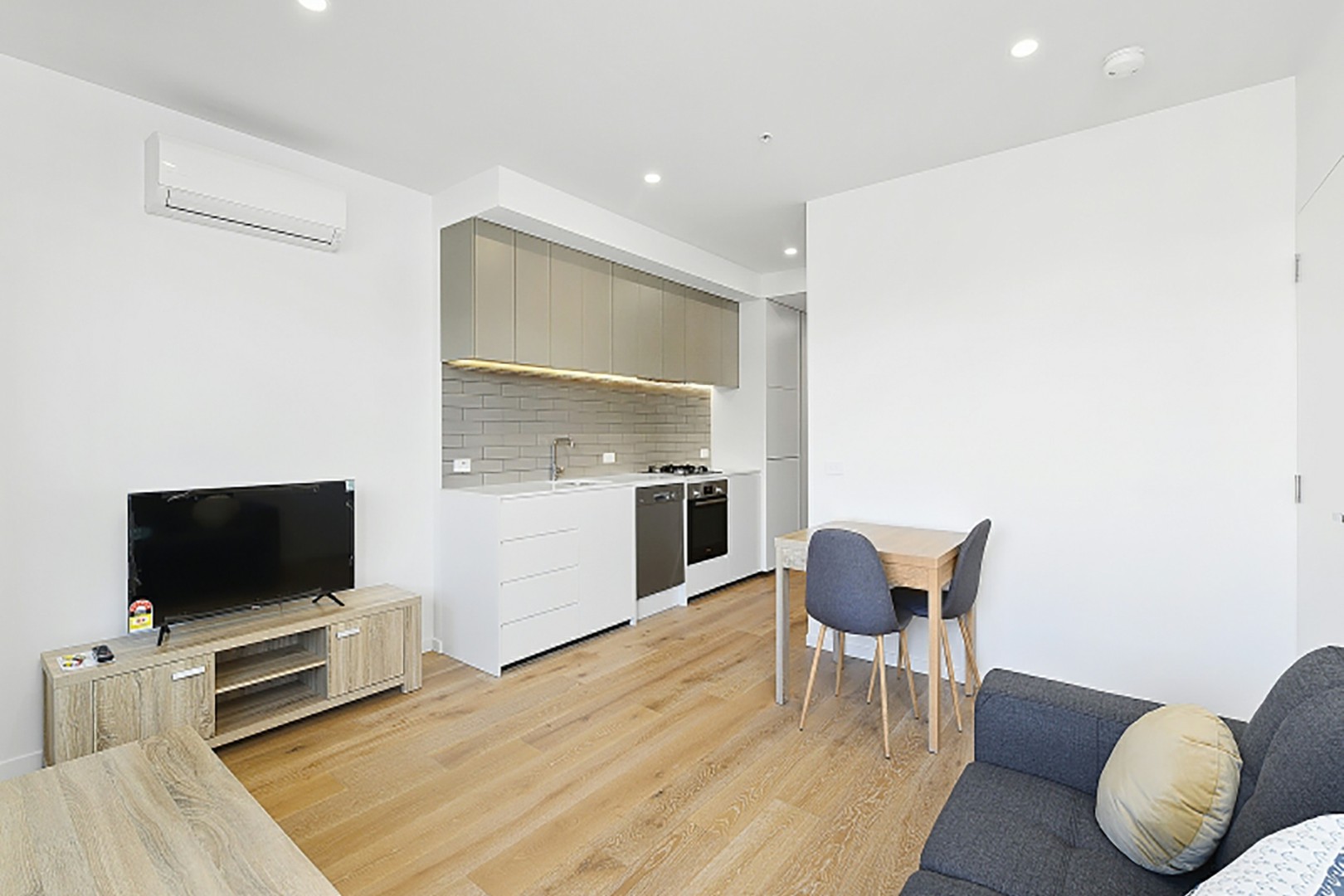 104/146 Bellerine Street, Geelong, VIC 3220, Geelong - Thumbnail 2