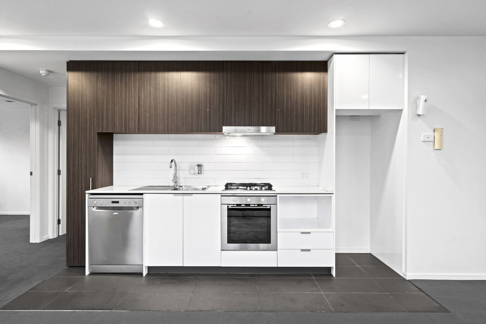 104/16 Copernicus Crescent, Bundoora, VIC 3083 - Thumbnail 2 - 14/04/2025