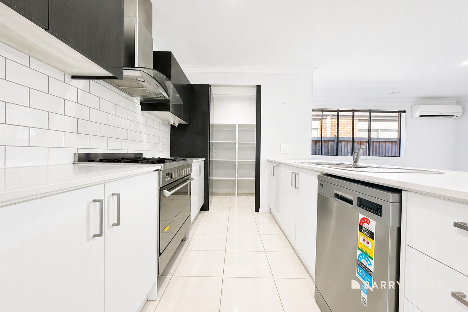 104 Park Orchard Drive, Pakenham, VIC 3810 - Thumbnail 2 - 29/04/2026