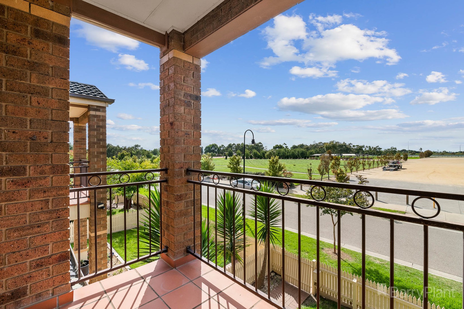 105 Golden Grove Drive, Narre Warren South, VIC 3805, Narre Warren South - Thumbnail 2