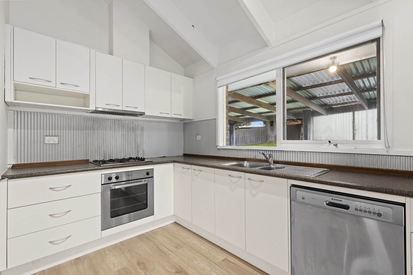 105 Lauriston Drive, Coldstream, VIC 3770, Coldstream - Thumbnail 2