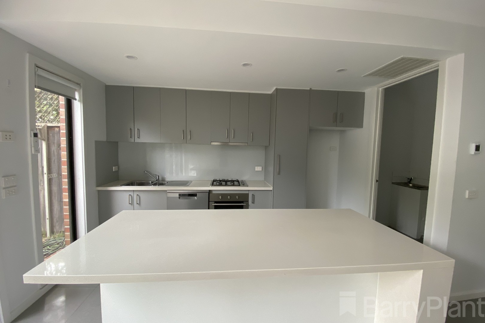 105 Rosebank Avenue, Clayton South, VIC 3169 - Thumbnail 2 - 28/10/2021