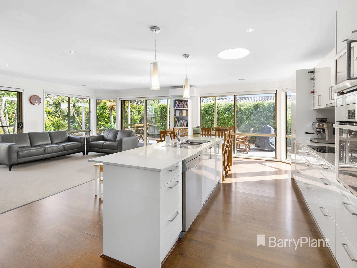 105 St Mitchell Circuit, Mornington, VIC 3931 - Thumbnail 2 - 05/11/2021
