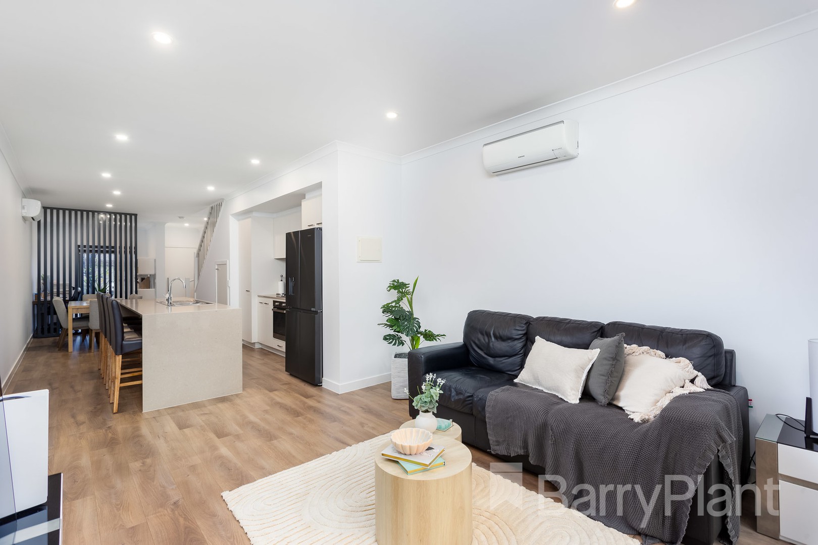 105 Waterhaven Boulevard, Point Cook, VIC 3030, Point Cook - Thumbnail 4