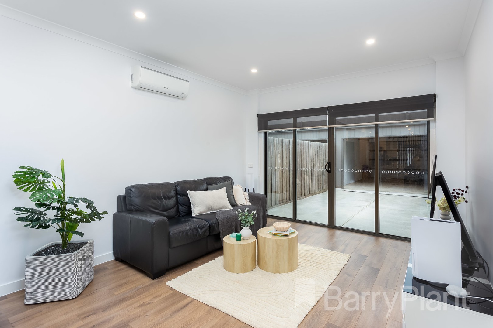 105 Waterhaven Boulevard, Point Cook, VIC 3030, Point Cook - Thumbnail 5