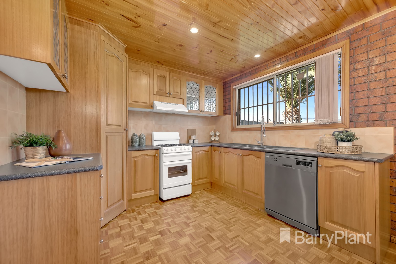 105 Woolnough Drive, Mill Park, VIC 3082, Mill Park - Thumbnail 8