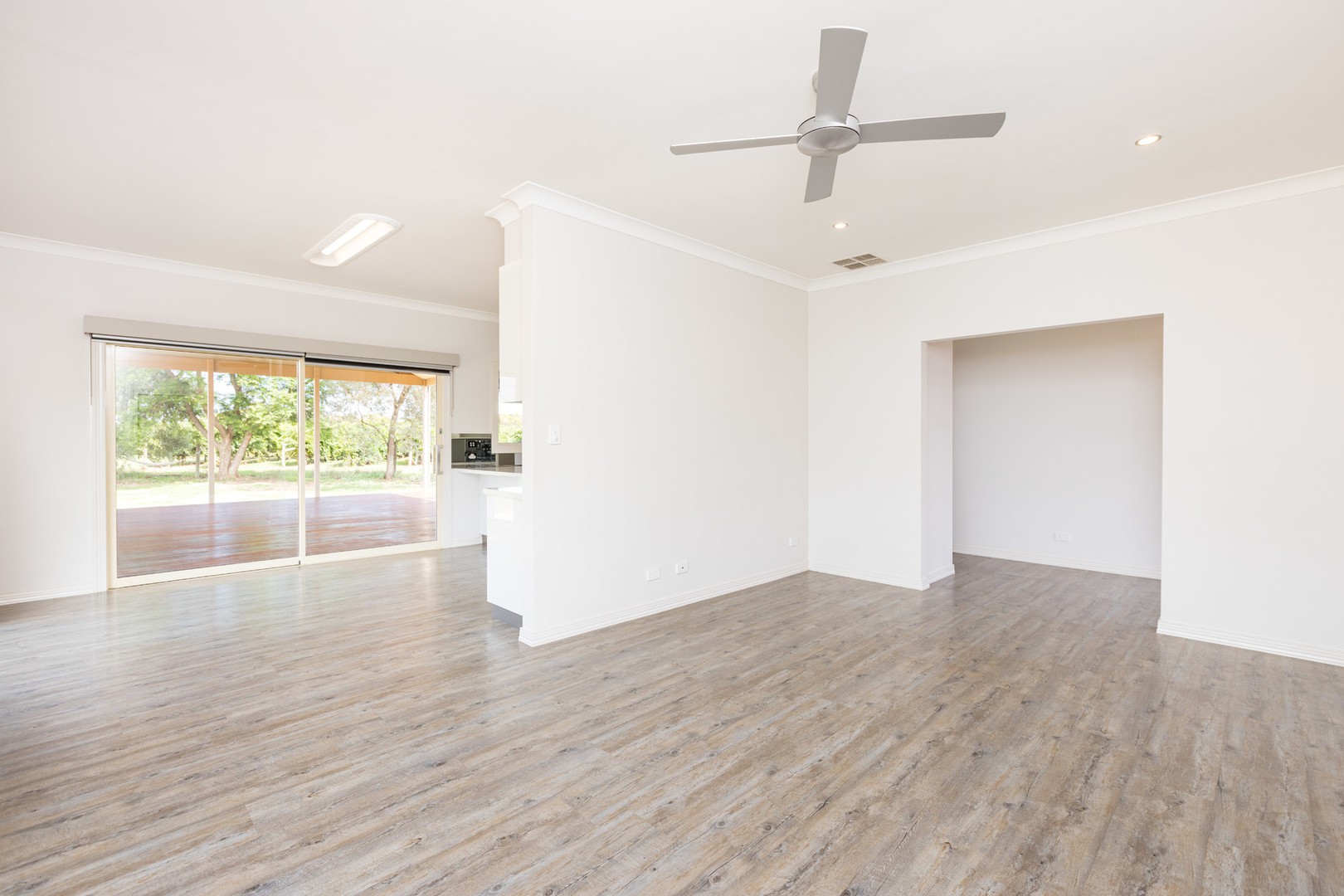 1052 Cureton Avenue, Irymple, VIC 3498 - Thumbnail 2 - 02/02/2022