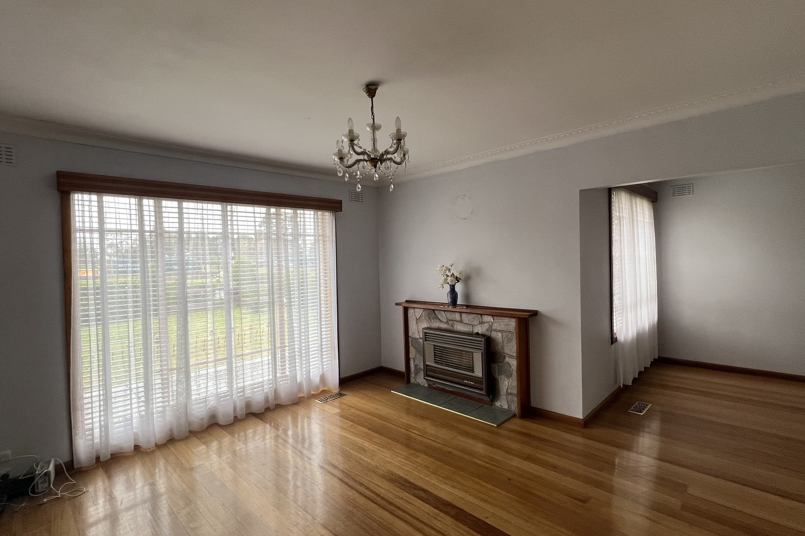 1055 High Street, Reservoir, VIC 3073 - Thumbnail 2 - 16/05/2023