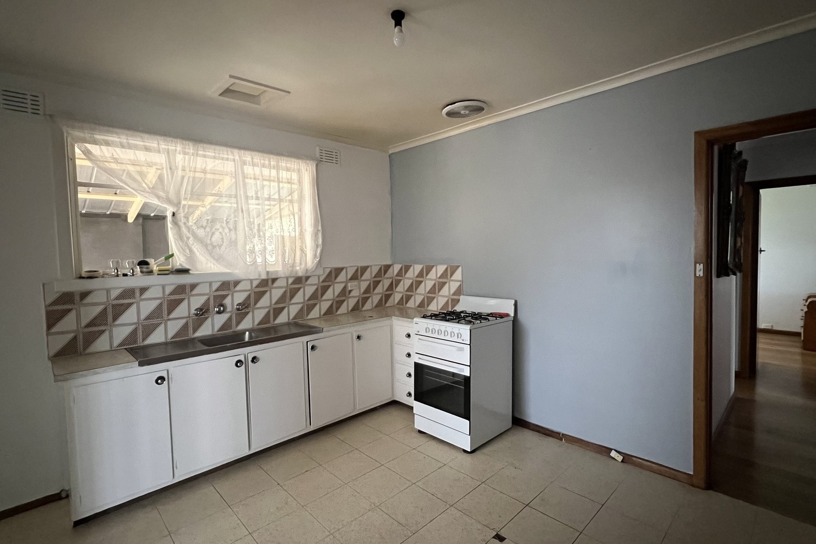 1055 High Street, Reservoir, VIC 3073, Reservoir - Thumbnail 5