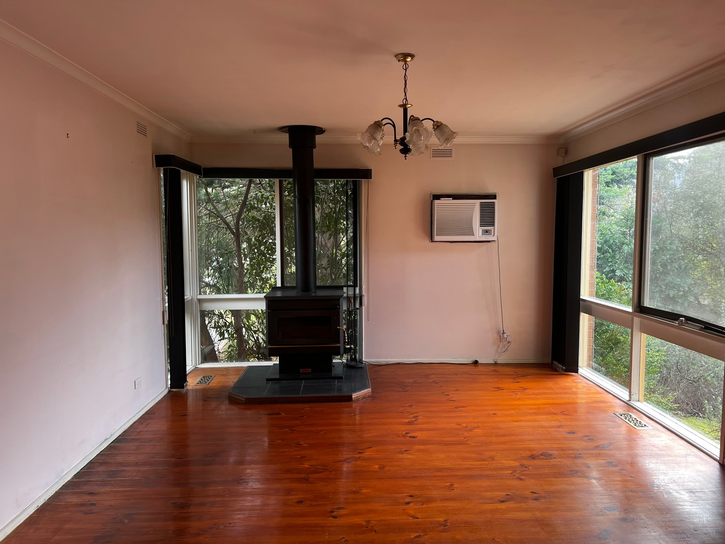 1058 Mountain Highway, Boronia, VIC 3155 - Thumbnail 1 - 15/10/2026