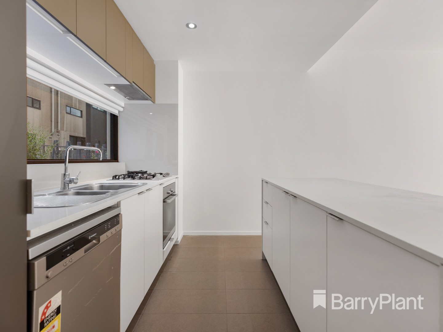 106/1 Encounter Way, Docklands, VIC 3008 - Thumbnail 2 - 18/10/2022