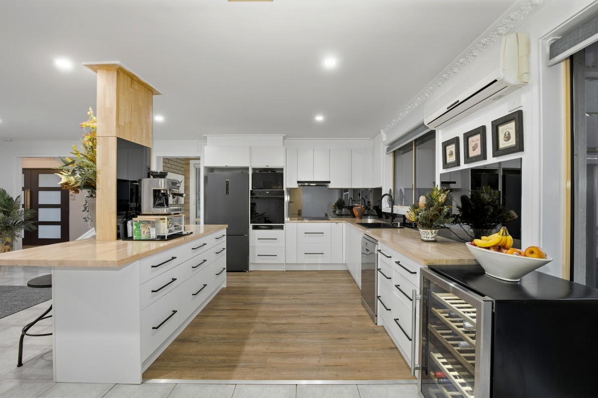 106 Australia Drive, Taylors Lakes, VIC 3038 - Thumbnail 2 - 25/05/2026
