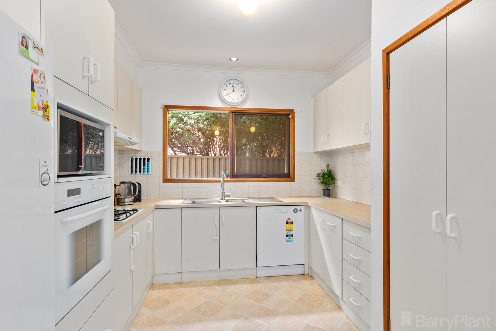 106 Erica Court, Heathmont, VIC 3135, Heathmont - Thumbnail 4