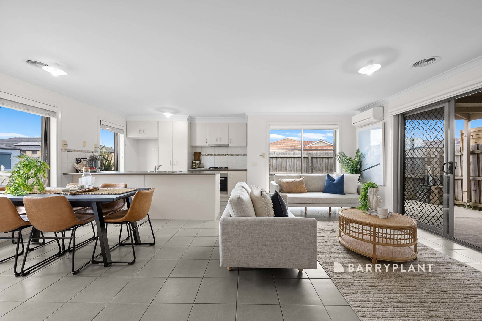 106 Melissa Way, Pakenham, VIC 3810 - Thumbnail 2 - 06/11/2024