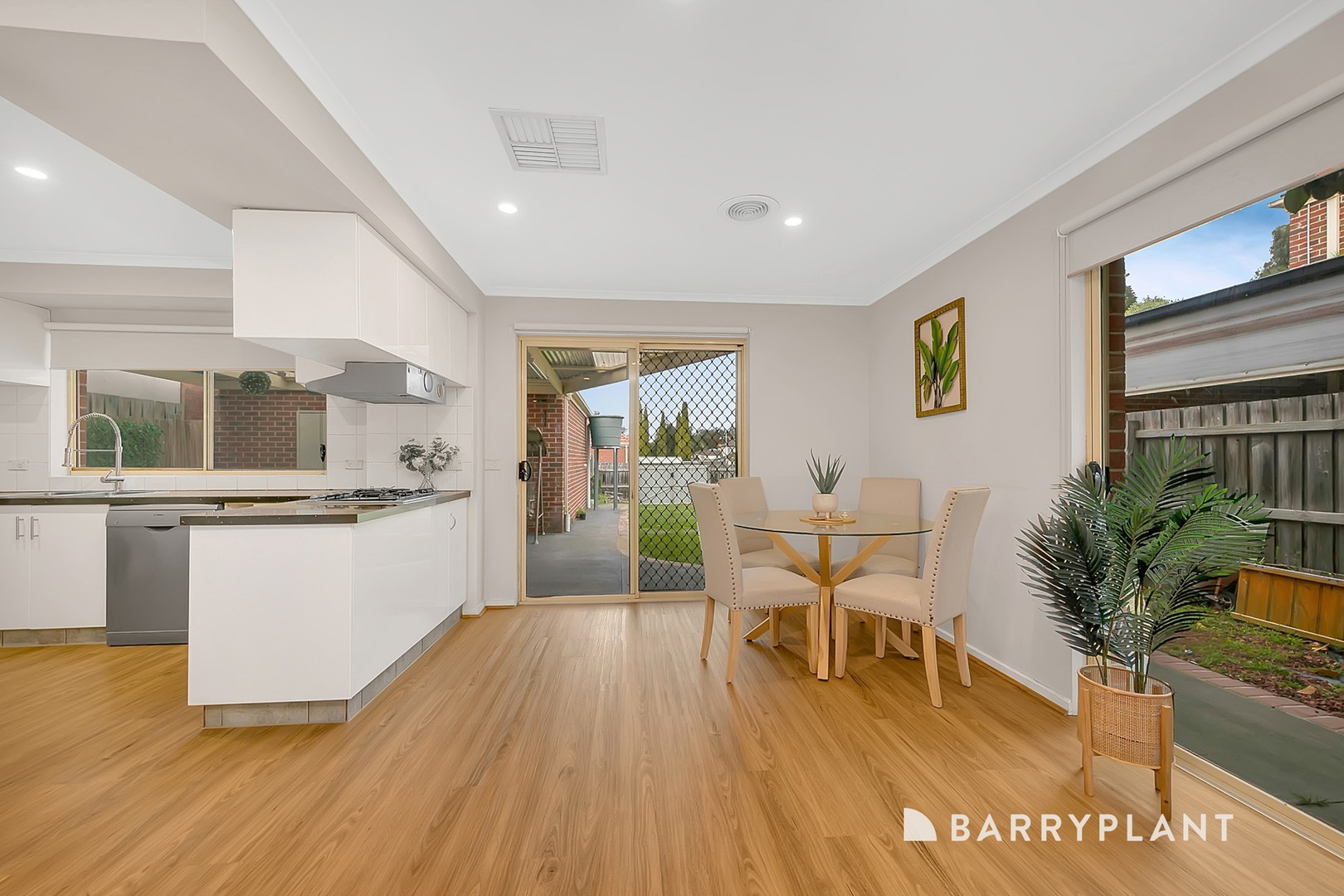 106 The Lakes Boulevard, South Morang, VIC 3752, South Morang - Thumbnail 5