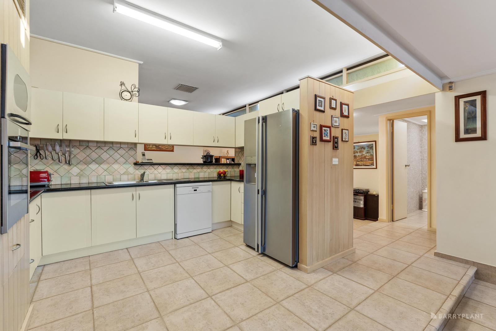 106 Warren Road, Viewbank, VIC 3084, Viewbank - Thumbnail 7