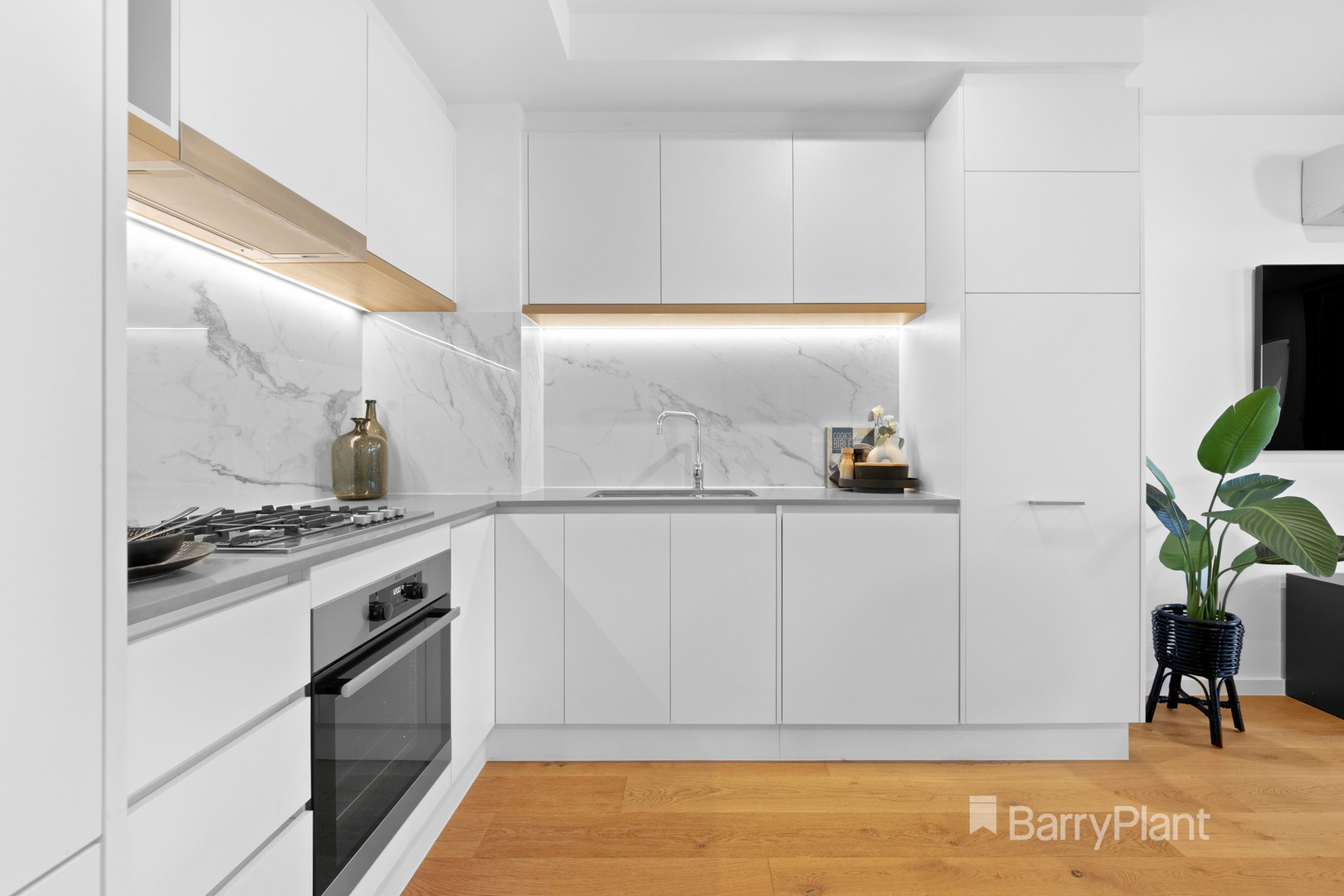 107/35 Plenty Road, Preston, VIC 3072, Preston - Thumbnail 2
