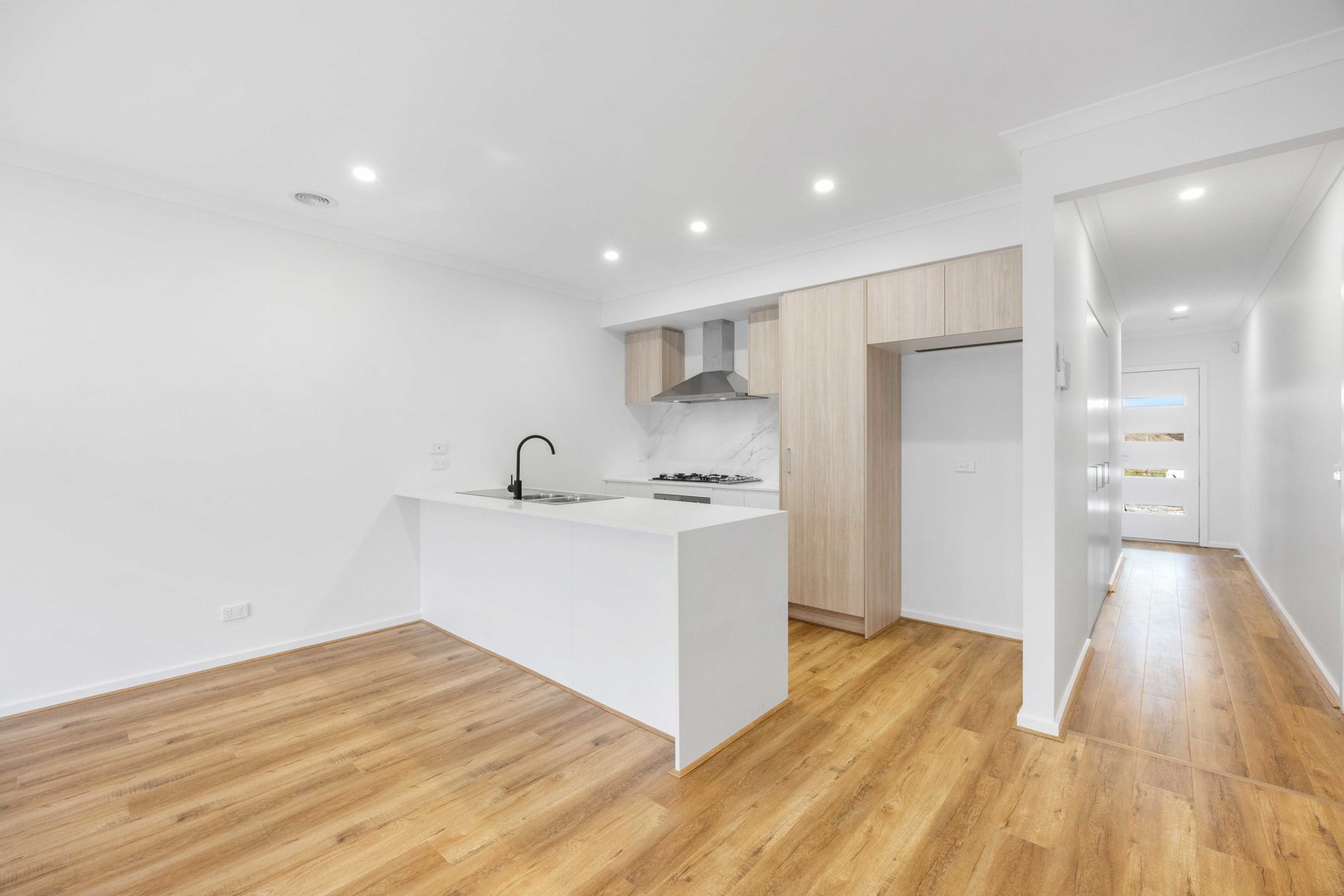107 Modena Road, Fraser Rise, VIC 3336, Fraser Rise - Thumbnail 3