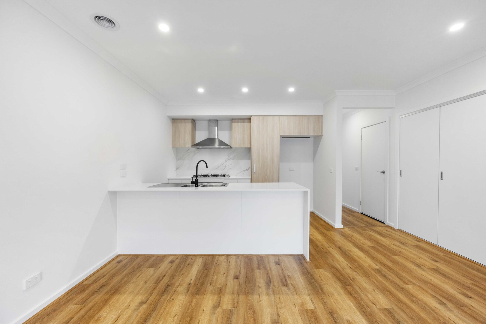 107 Modena Road, Fraser Rise, VIC 3336 - Thumbnail 2 - 03/07/2025