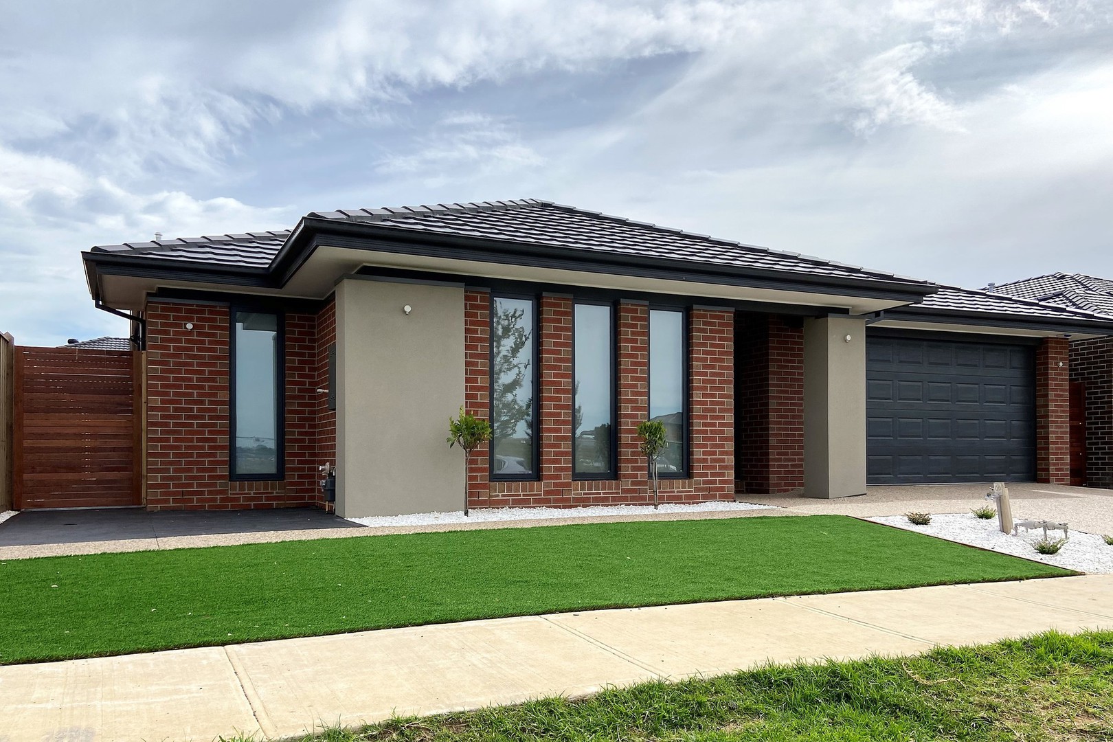 107 Thoroughbred Drive, Clyde North, VIC 3978, Clyde North - Thumbnail 2