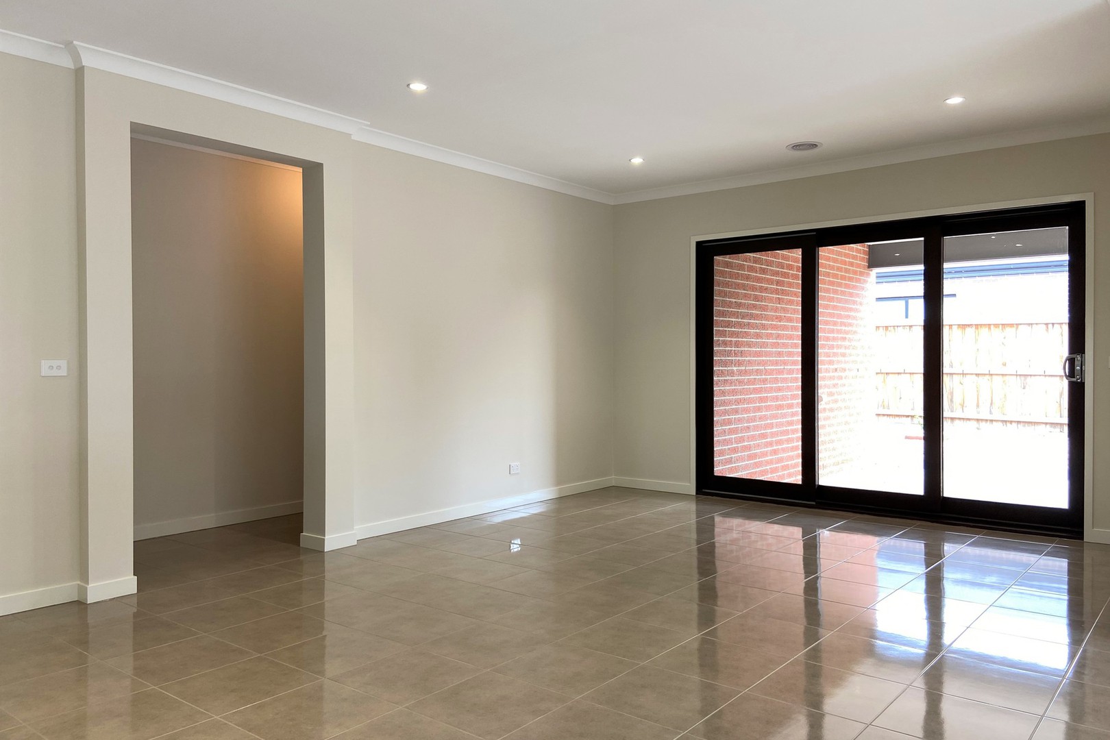 107 Thoroughbred Drive, Clyde North, VIC 3978, Clyde North - Thumbnail 3