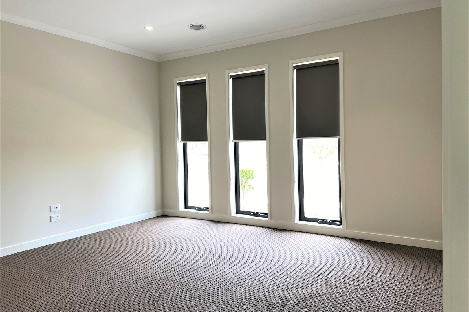 107 Thoroughbred Drive, Clyde North, VIC 3978, Clyde North - Thumbnail 8