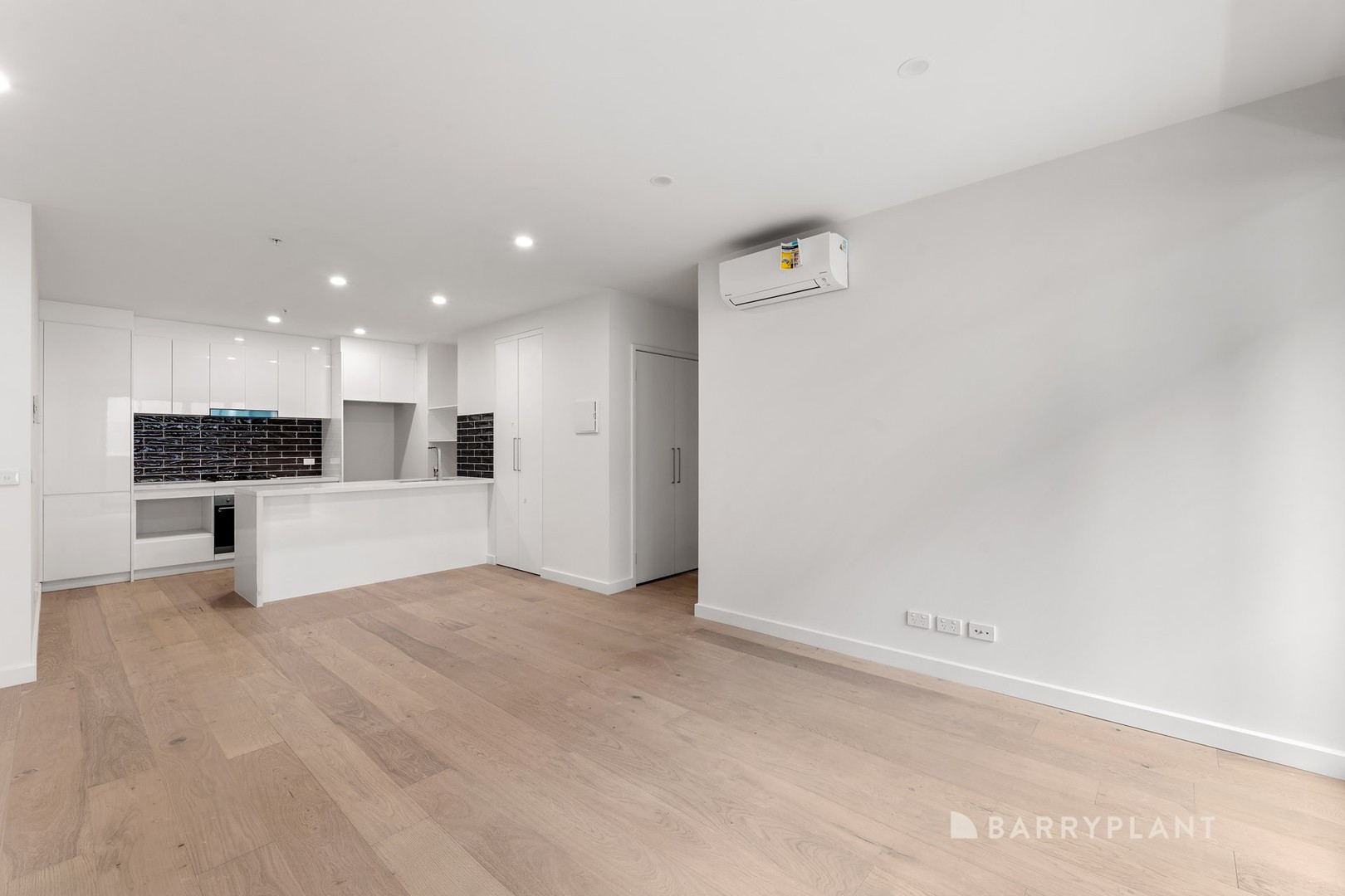 108/14-16 Springfield Avenue, Croydon, VIC 3136, Croydon - Thumbnail 3