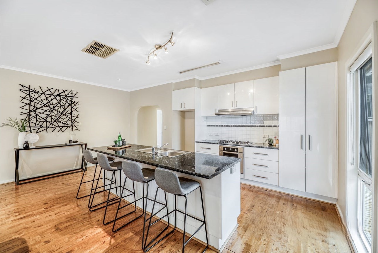 108 Liverpool Road, Kilsyth, VIC 3137, Kilsyth - Thumbnail 2