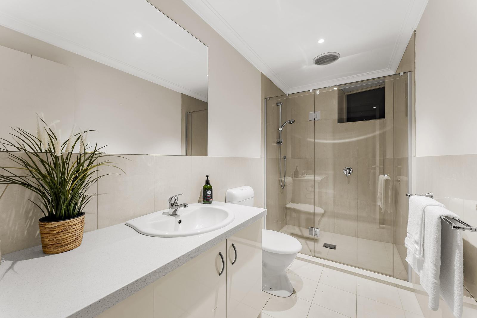 109 Buckingham Drive, Heidelberg, VIC 3084, Heidelberg - Thumbnail 8