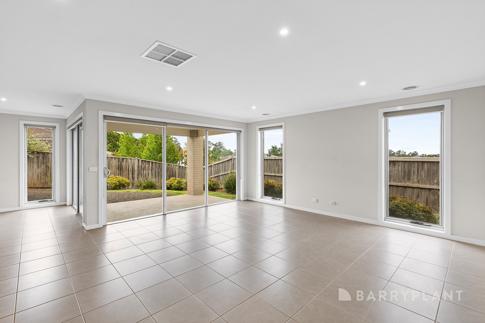 109 Jackson Drive, Drouin, VIC 3818, Drouin - Thumbnail 4