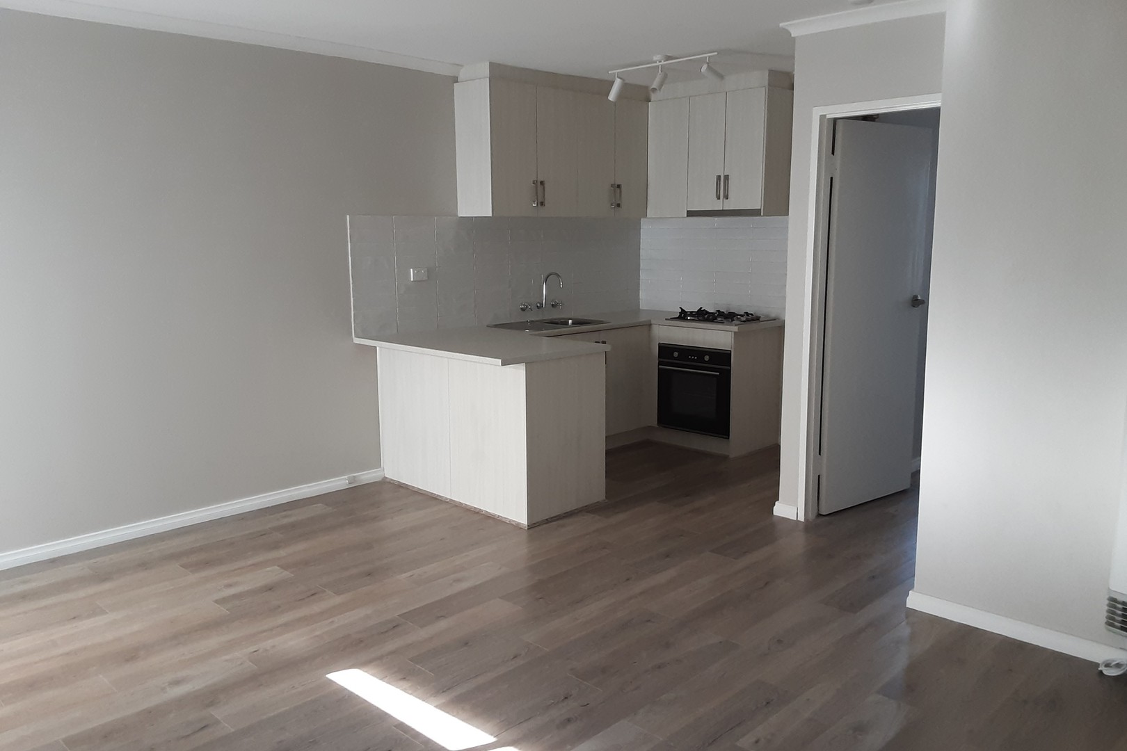 11/12 Cranbourne Avenue, Sunshine North, VIC 3020, Sunshine North - Thumbnail 3