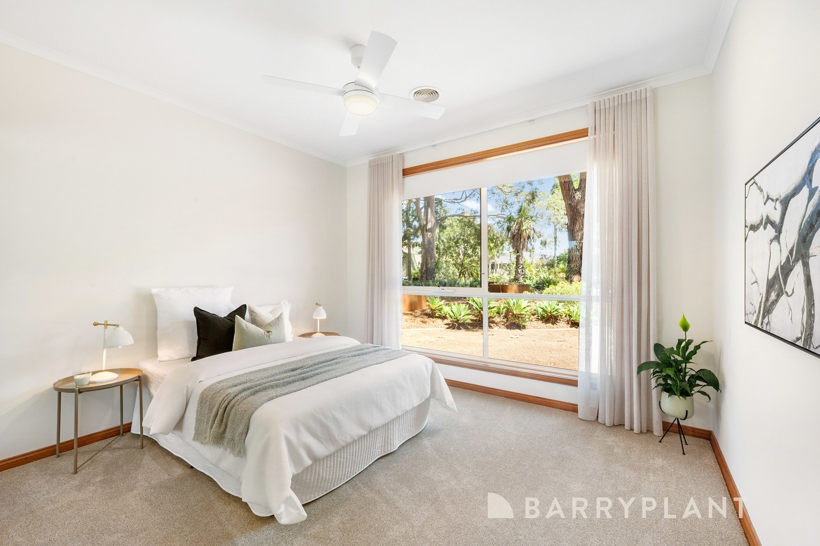11-13 Sanctuary Close, Werribee, VIC 3030, Werribee - Thumbnail 4