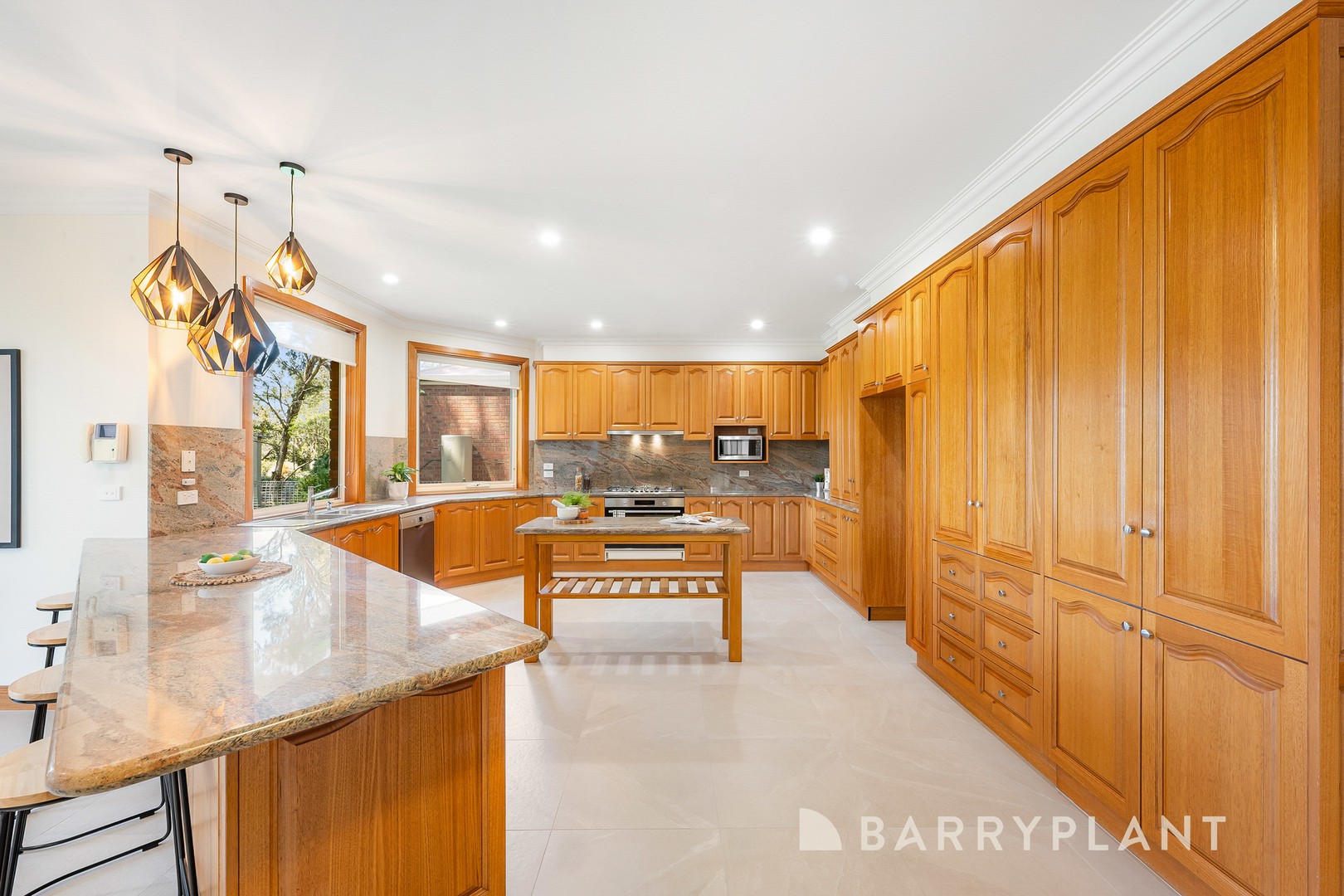 11-13 Sanctuary Close, Werribee, VIC 3030, Werribee - Thumbnail 8