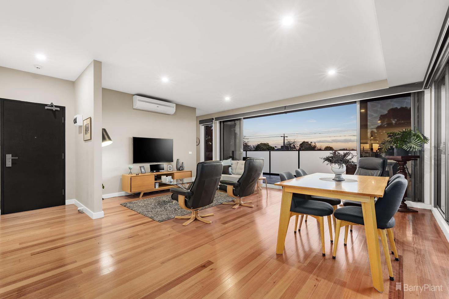 11/164 Blackburn Road, Doncaster East, VIC 3109 - Thumbnail 2 - 21/07/2022