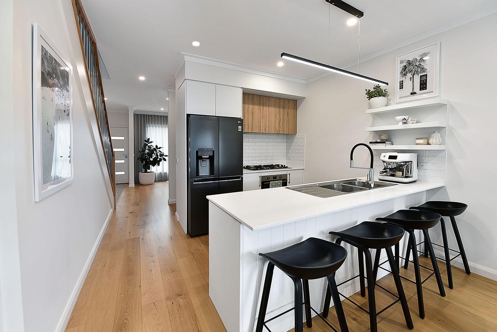 11/2 Milleara Rd, Keilor East, VIC 3033 - Thumbnail 1 - 21/04/2026