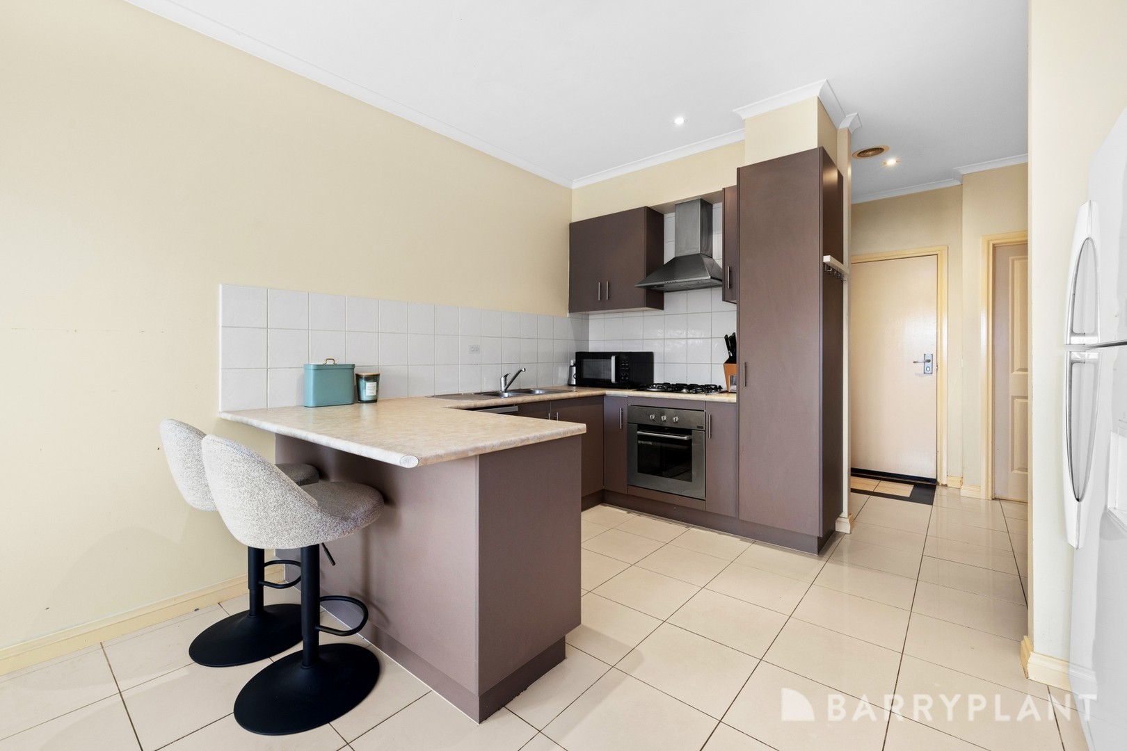 11/3 Nerissa Grove, Oak Park, VIC 3046, Oak Park - Thumbnail 2