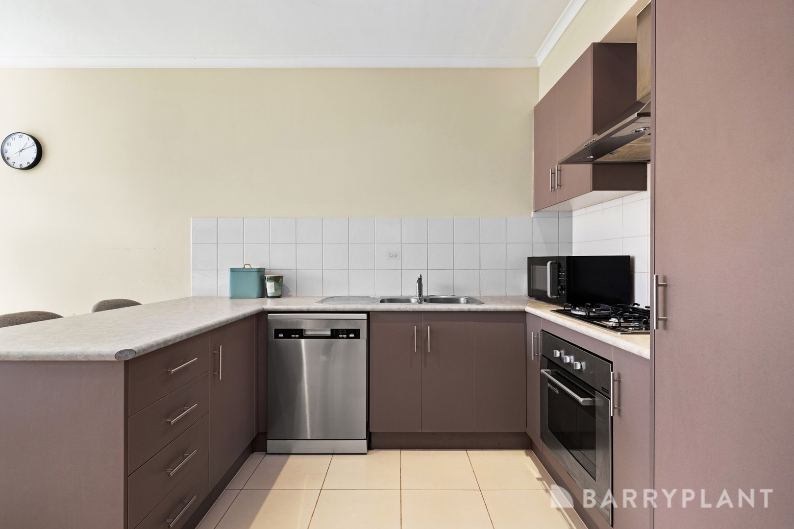 11/3 Nerissa Grove, Oak Park, VIC 3046, Oak Park - Thumbnail 3