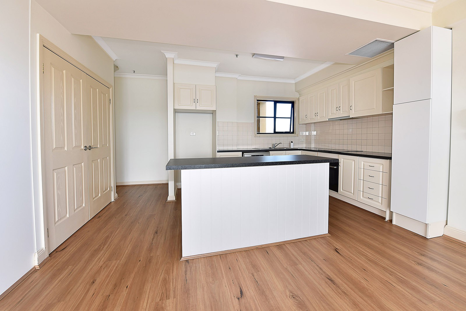 11/5-7 Hall Street, Moonee Ponds, VIC 3039, Moonee Ponds - Thumbnail 2