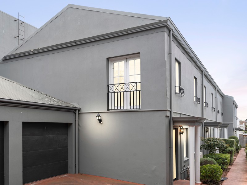 11/81-85 Wilson Street, Moonee Ponds, VIC 3039 - Image - 10/11/2025