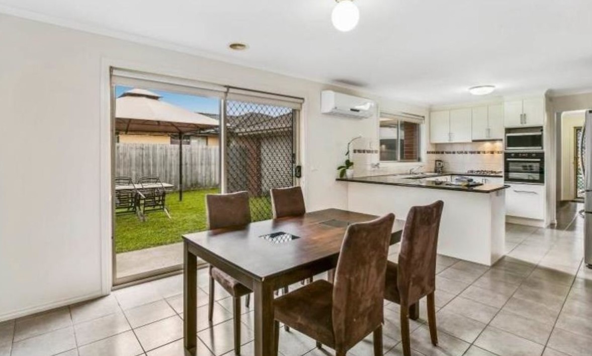 11 Acre Court, Pakenham, VIC 3810 - Thumbnail 2 - 02/07/2025